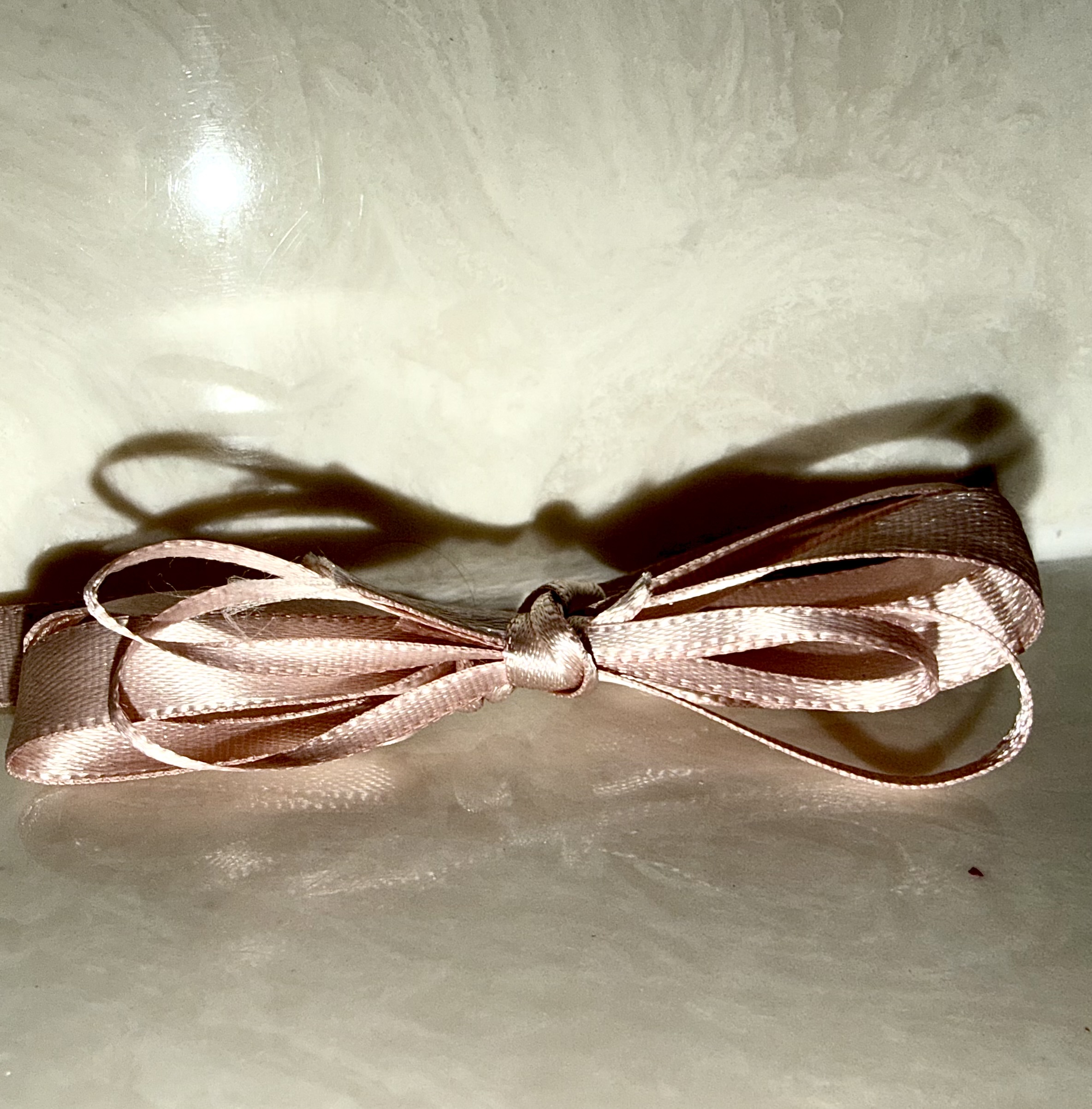 Creme Bow